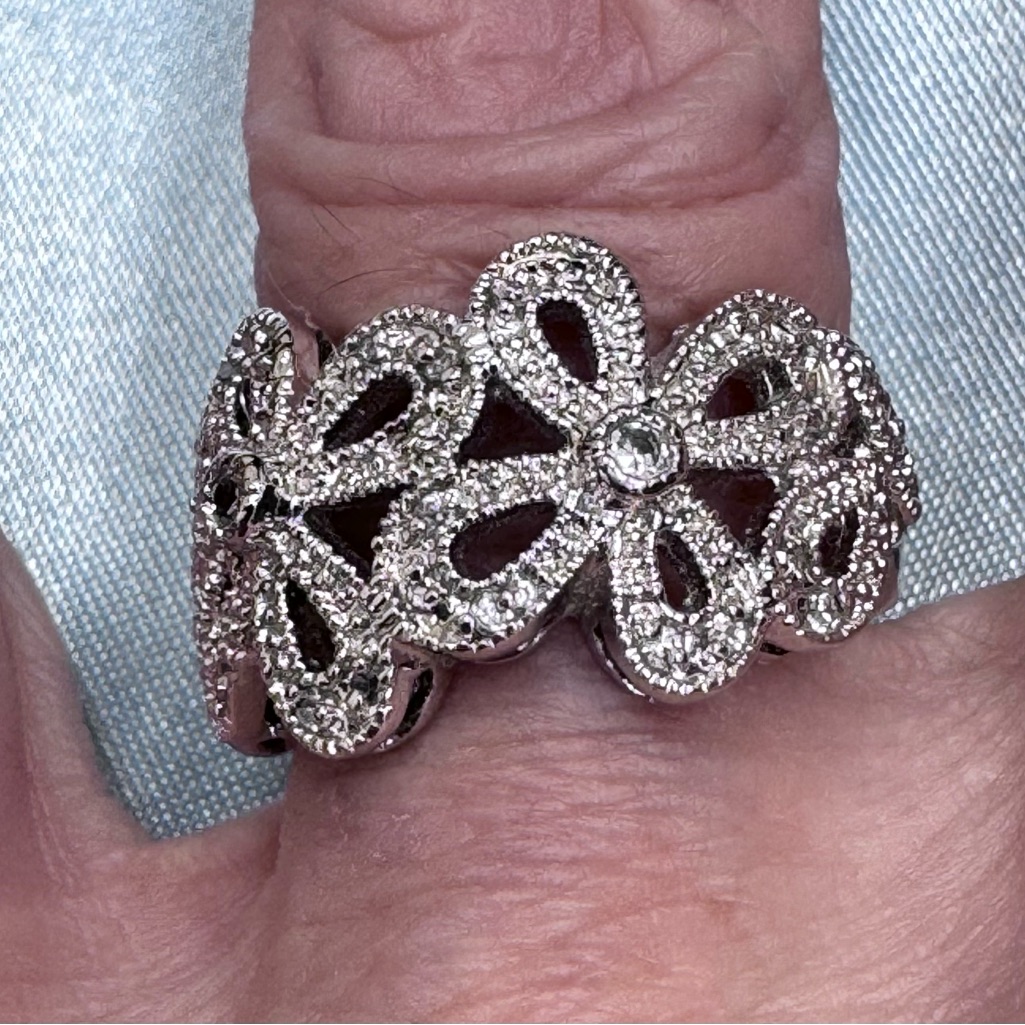 Lia Sophia Cz Paved Flower Silver Ring Size 65 10$